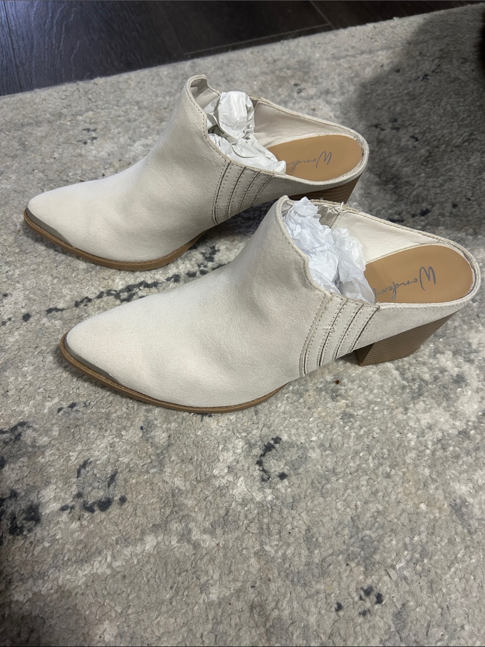 Wonderly OffWhite/Taupe Suedelike Block Heel Mules - Picture 3 of 6